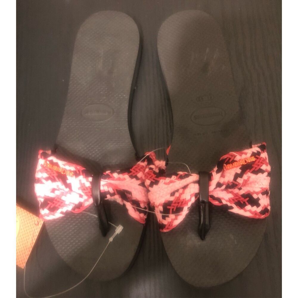 Havaianas Sandals Size 6/7 and 11/12